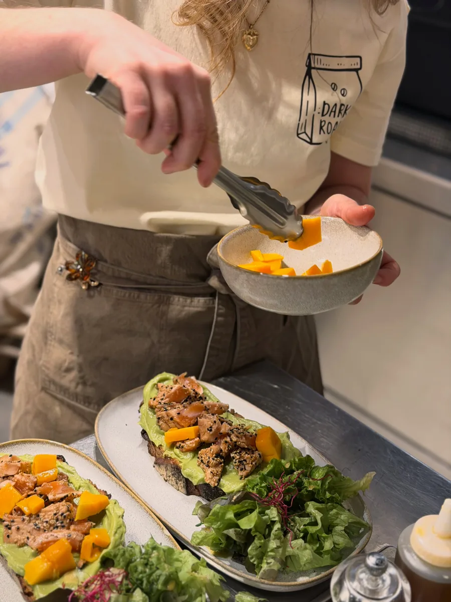 Les gestes de préparation des tartines dans notre cuisine